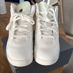 Jordan White Sneakers